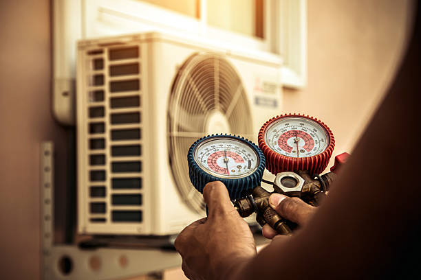 Professional Hvac Installation technician working in Princeville, IL